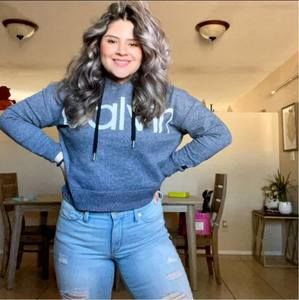 Meet your Posher, Dinah